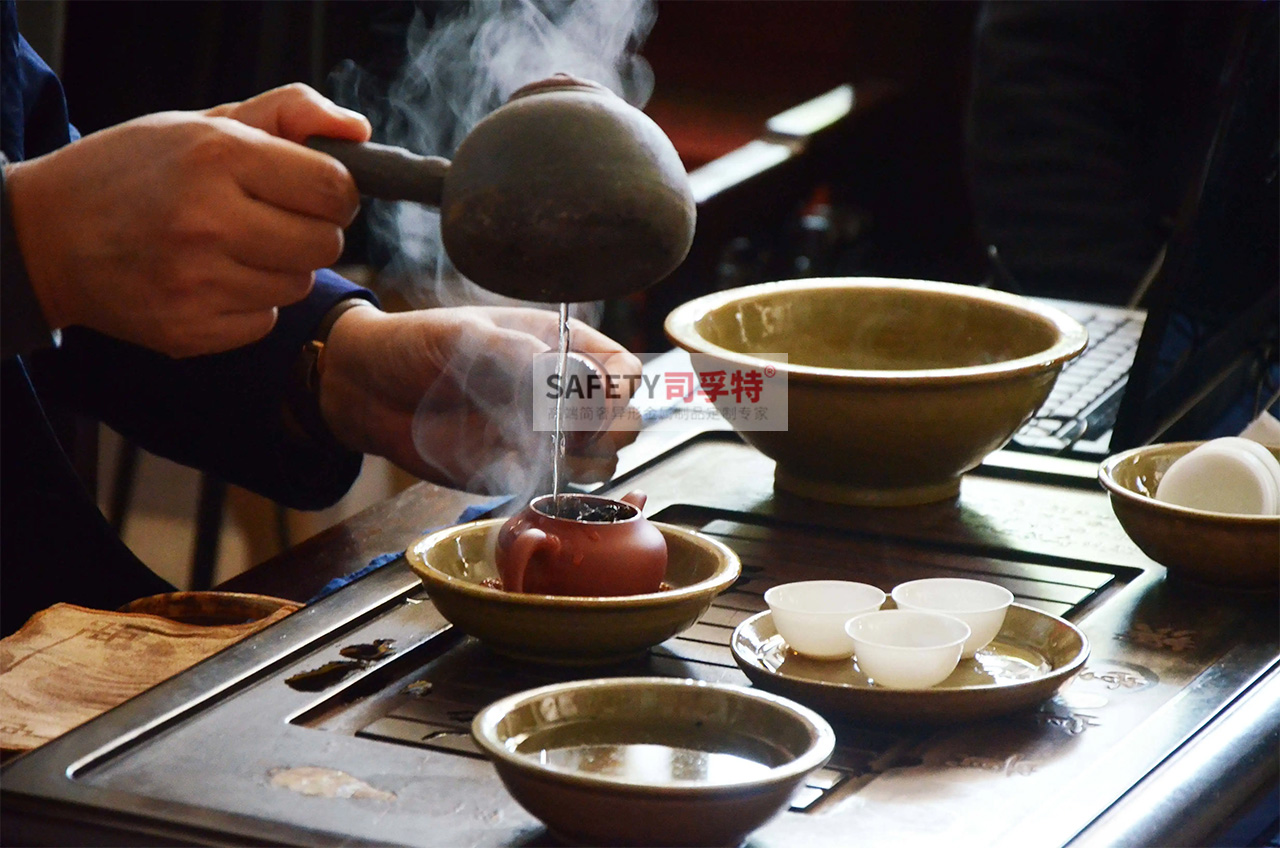 “圍爐煮茶”為什么火？年輕人追捧是有原因的-司孚特圍爐茶桌(圖2)