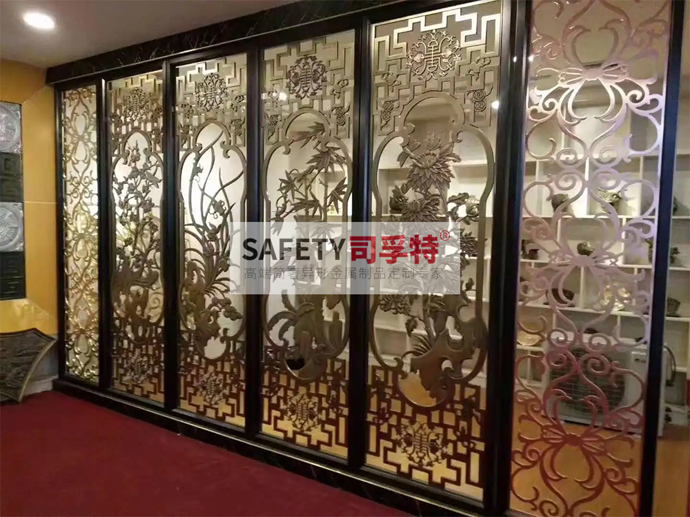 金屬屏風(fēng)有哪些種類(lèi)？什么材質(zhì)的金屬屏風(fēng)好？[司孚特金屬屏風(fēng)](圖4)