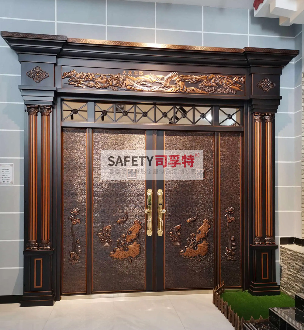 別墅大門用什么材質(zhì)好？[別墅銅門，鋁藝別墅大門](圖2)