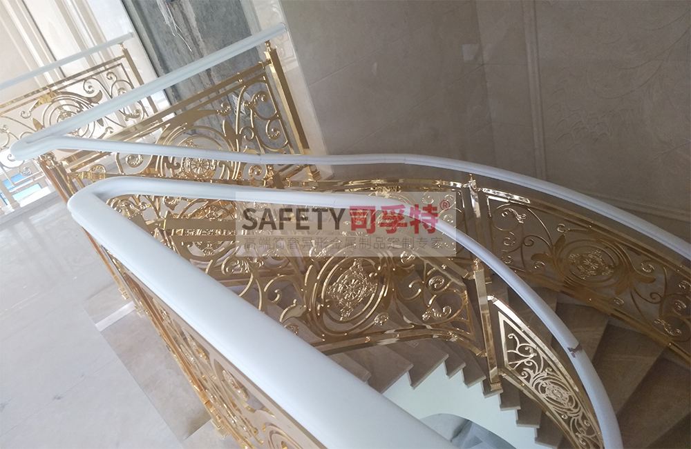 鋁藝鏤空雕花樓梯扶手：造型多樣，工藝成熟，彰顯高端品味(圖2)
